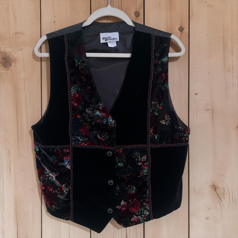 Vintage Patchwork Velvet Vest Women's Large Black Floral Boho Witchy Feminine